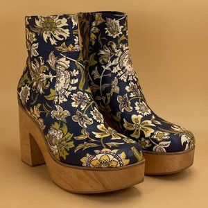 Charlotte Stone Paz Clog Boot in Thistle